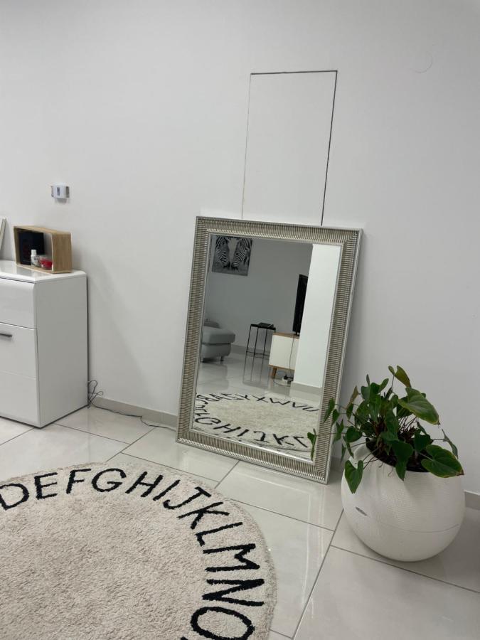 Stadtsuite Mit Sauna In Wiener Neustadt 135 M2 Zewnętrze zdjęcie
