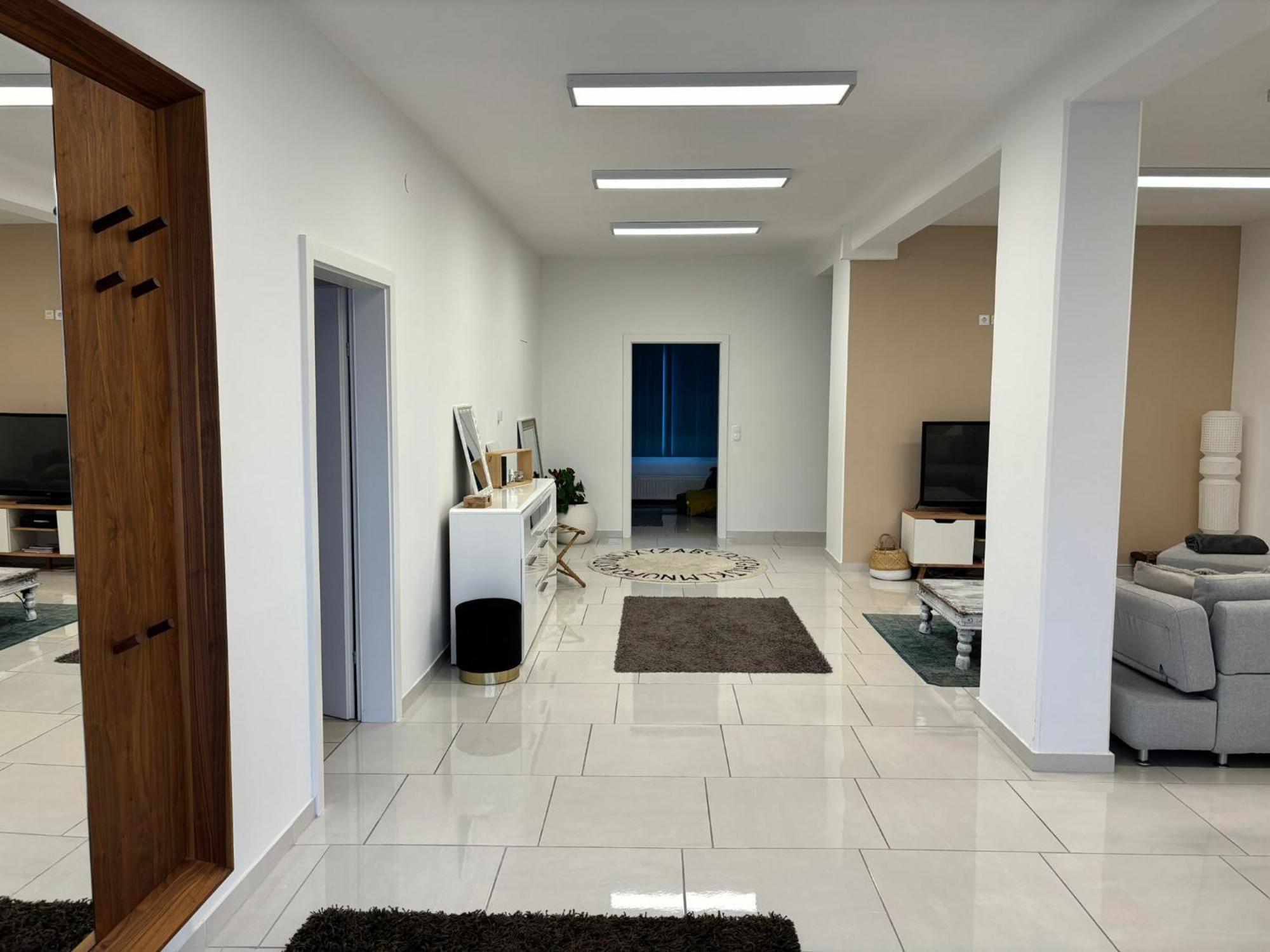 Stadtsuite Mit Sauna In Wiener Neustadt 135 M2 Zewnętrze zdjęcie